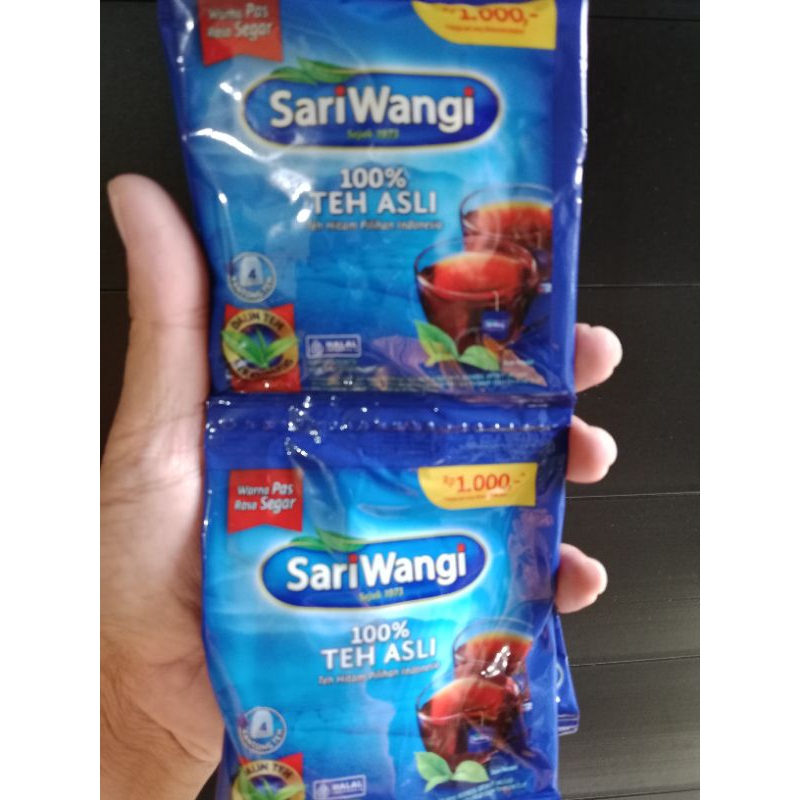 

Sariwangi Teh Asli 1 Renceng isi 6 Sachet