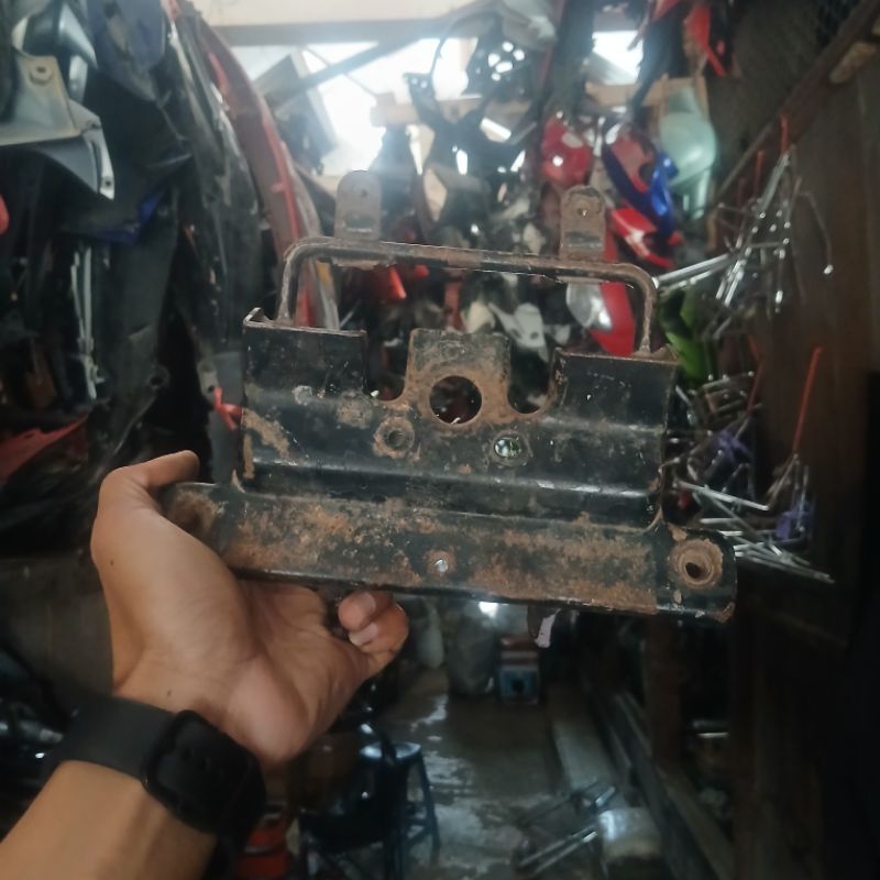 breket begel grand bulus 93 original murah