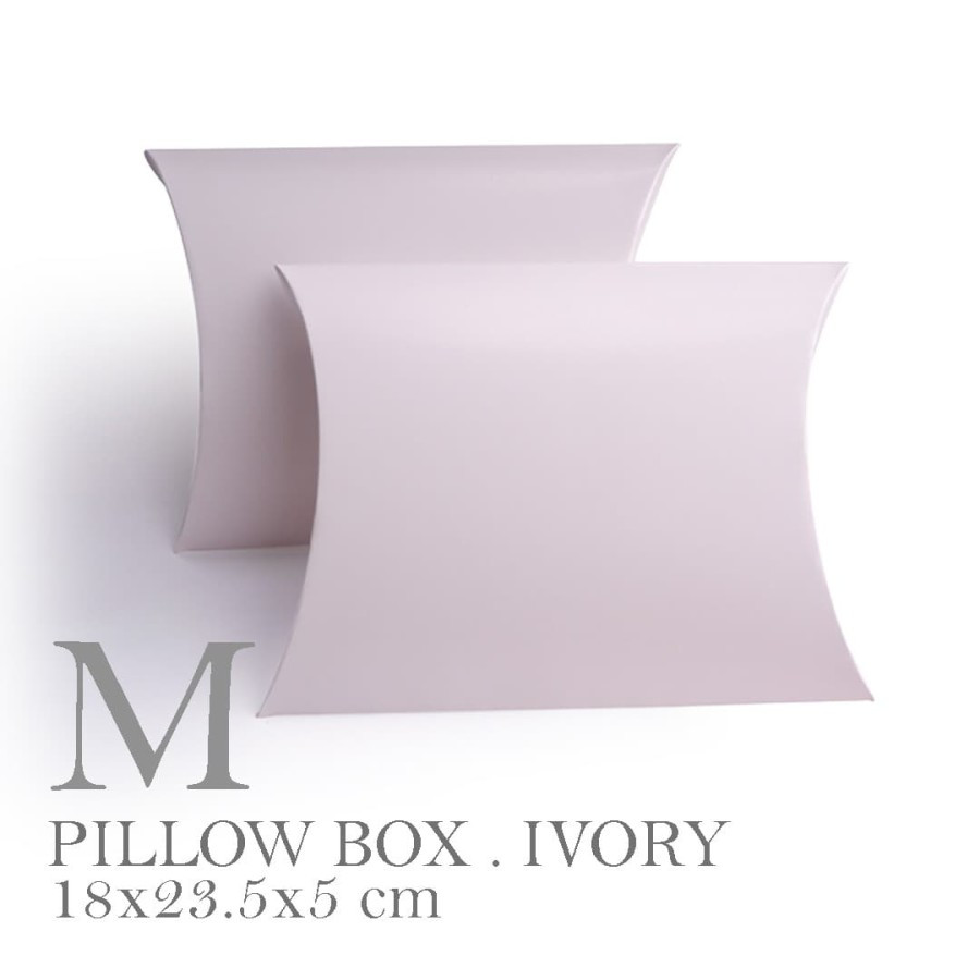

10 Pcs Pillow Box Medium Size Packaging Kerudung Baju Souvenir Bahan Ivory Ukuran 18x23.5 cm