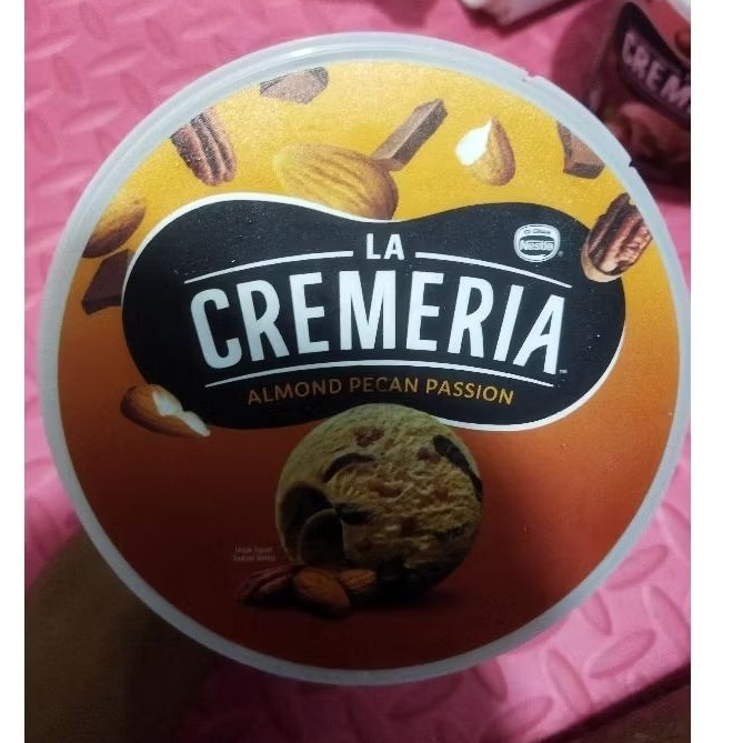 

LA Cremeria Hazelnut Almond Pecan Passion 750ml