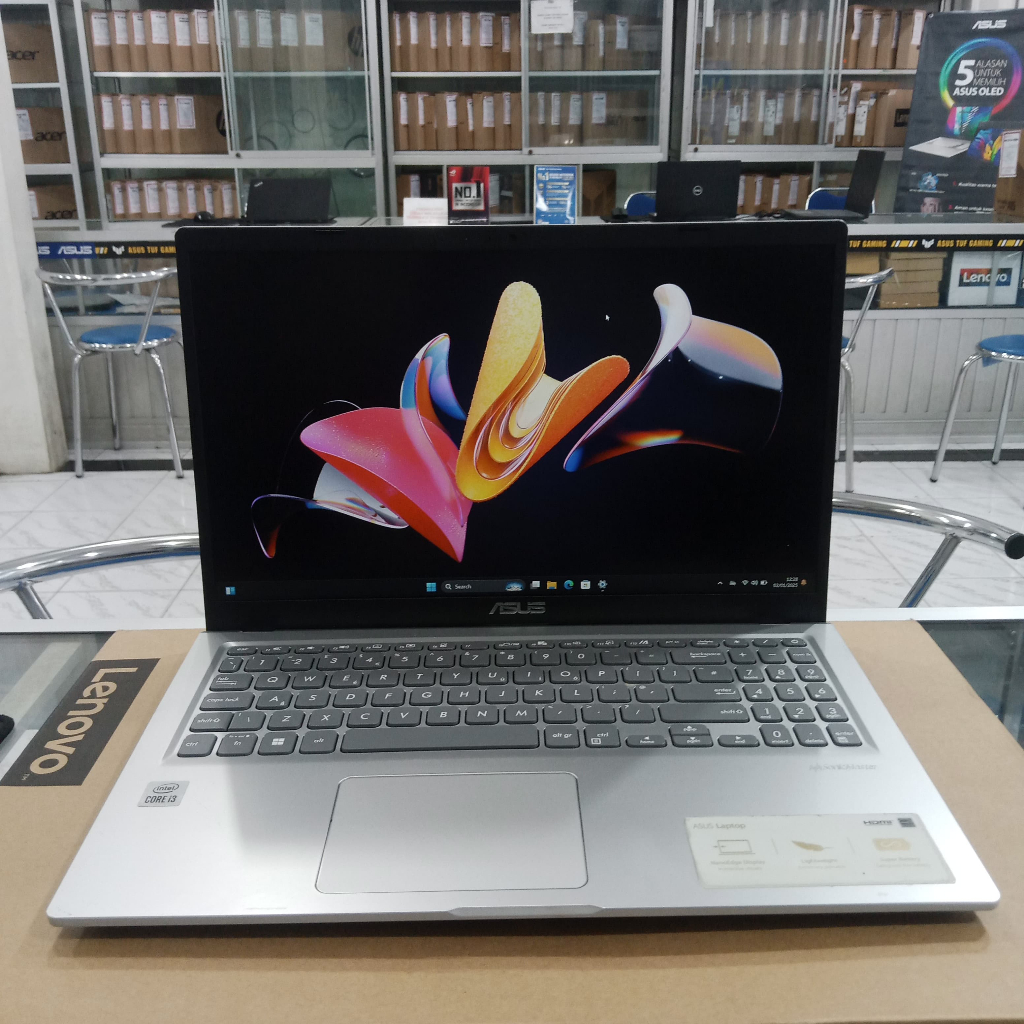 LAPTOP ASUS VIVOBOOK X515FA CORE I3-10th RAM 4GB SSD 256GB LAYAR 15"INCH SECOND LIKENEW