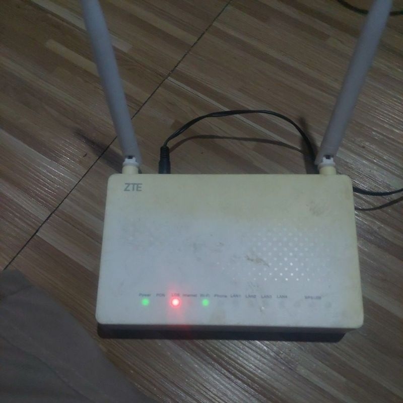 zte f660 V8 port biru
