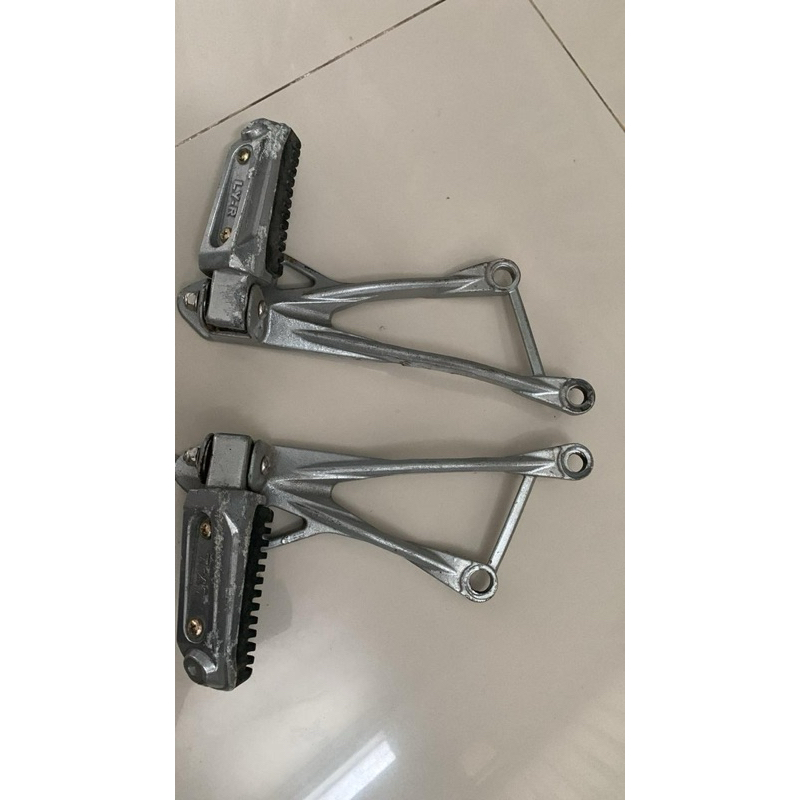 Footstep Belakang Viar Cross 250SE