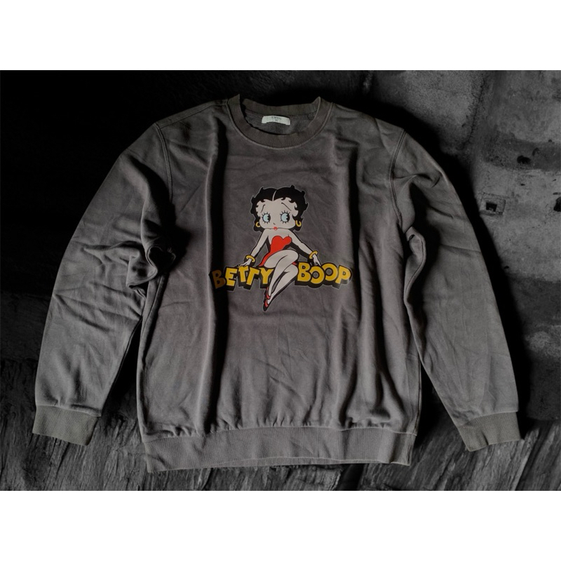 Betty Boop Sweater Abu-abu