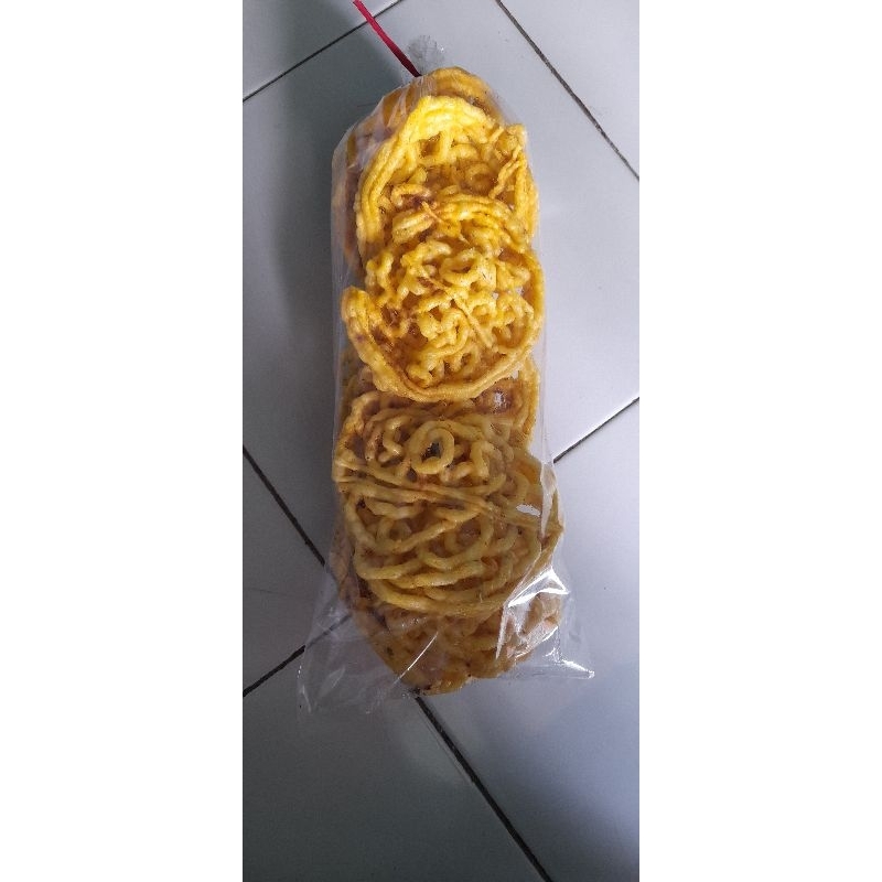 

kerupuk mie bumbu ketumbar khas cirebon