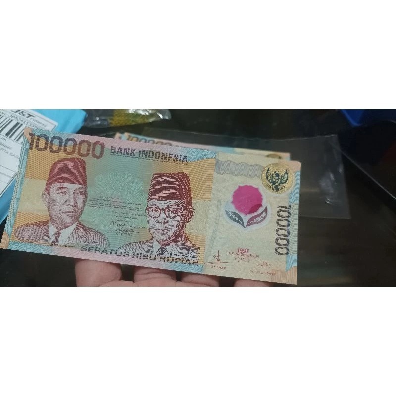 Koleksi indonesia 100000 Garuda Polymer tahun 1997 Asli Ready