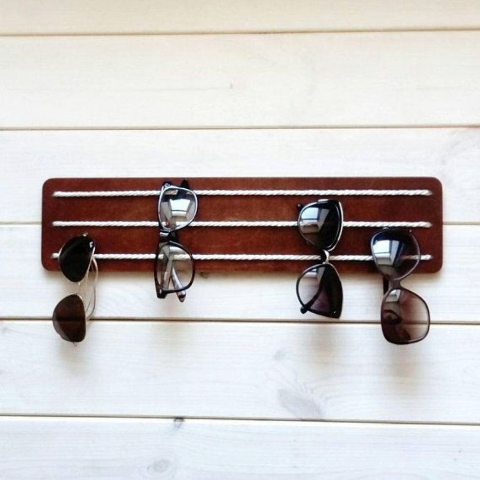 Rak Kacamata Gantung Kayu Solid