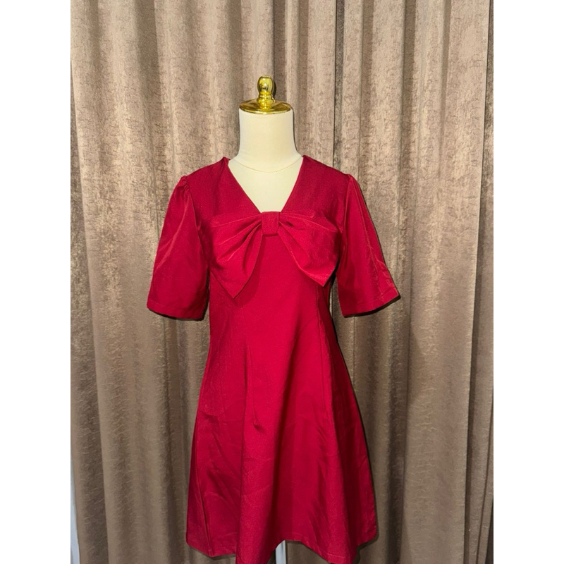 mini dress merah elegant