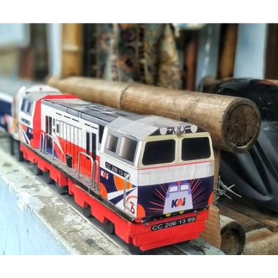 Mainan miniatur Kereta Api Indonesia Lokomotif Gerbong, mainan kereta api KAI ( handmade )