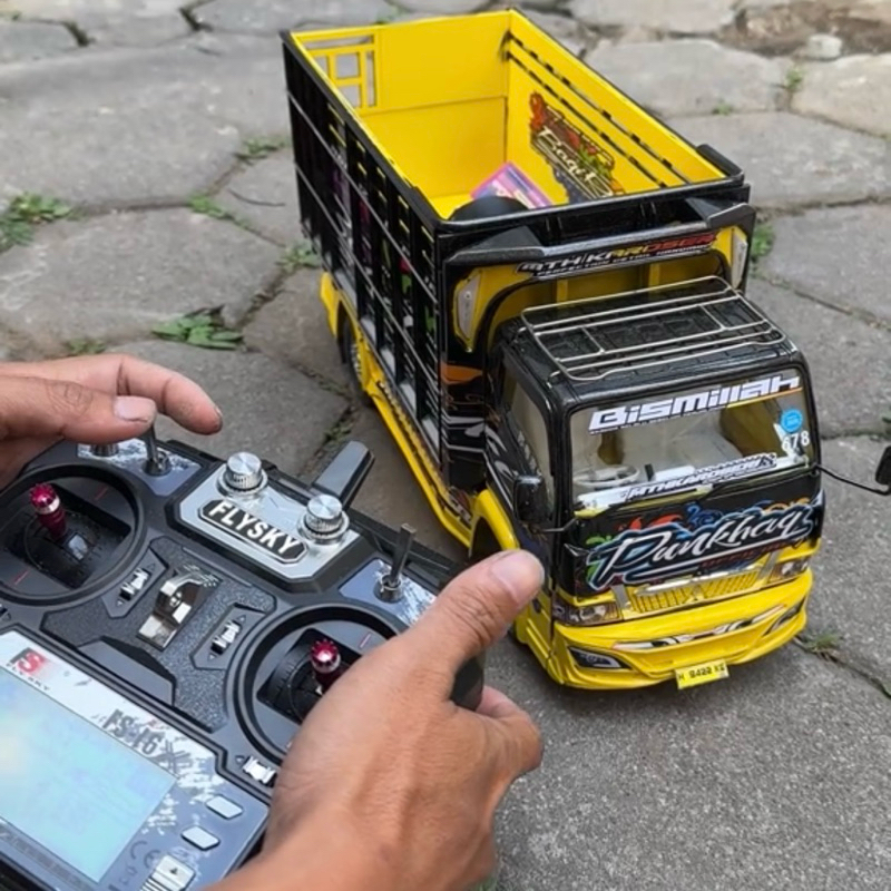 Truk Oleng Full Variasi - RC Miniatur Truk - Truk Oleng Dari Kayu Asli - Mainan Anak