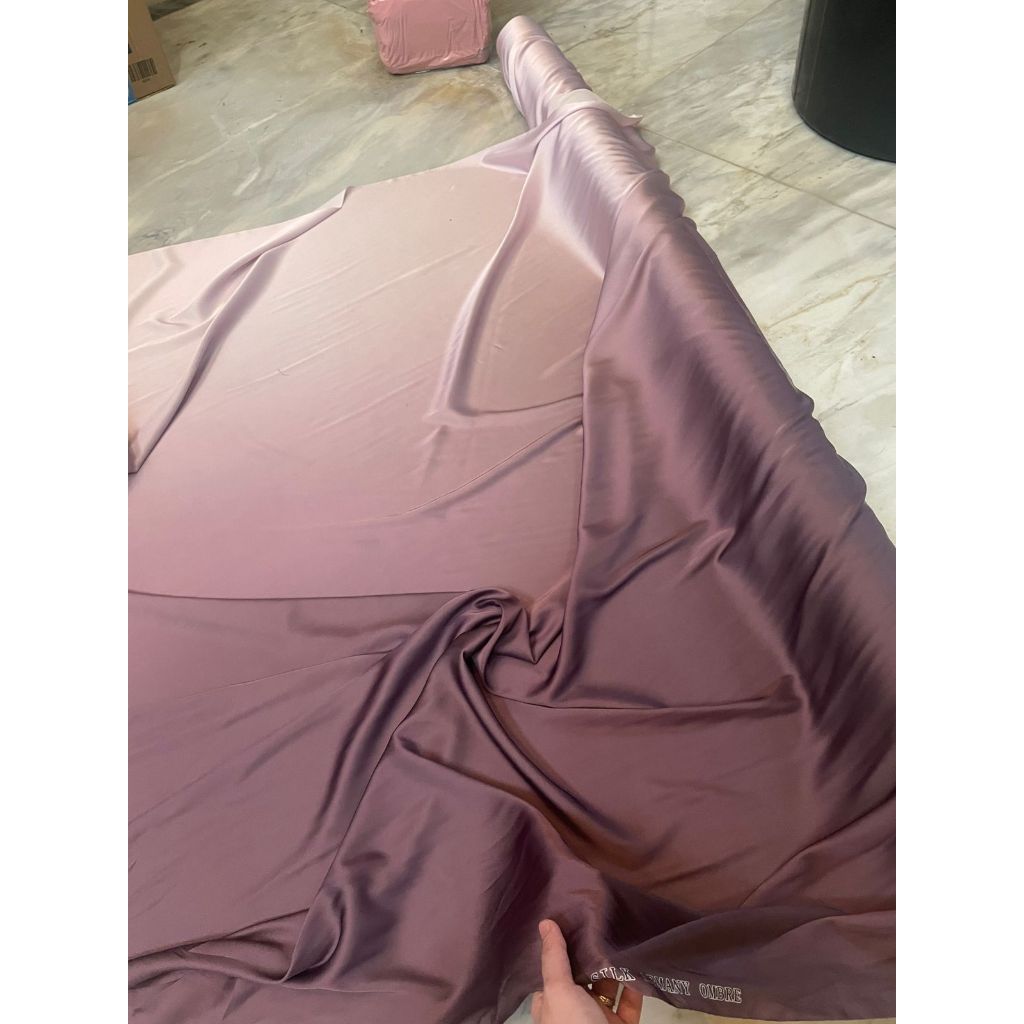 Bahan Kain Satin Silk Armani Gradasi Ombre 2 Tone High Quality Import Warna Burgundy Rose New