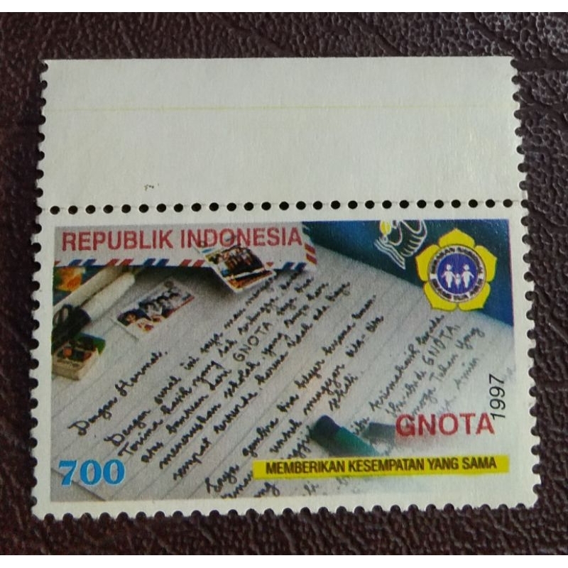 

prangko lawas lengkap/Singel Set Gerakan Nasional Orang Tua Asuh Thn 1997