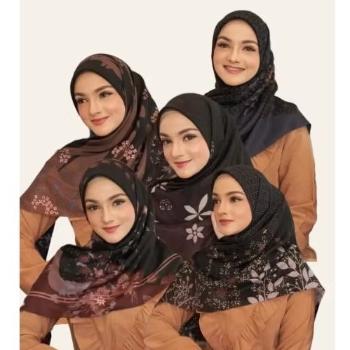 SEGIEMPAT MOTIF OSKARA AZARA LOGO KHUSUS HITAM