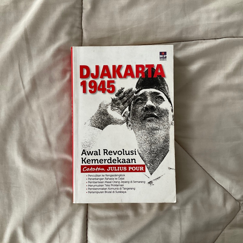 djakarta 1945: awal revolusi kemerdekaan - julius pour [preloved]