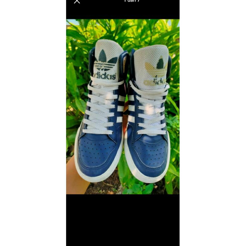 Sepatu Adidas size 38