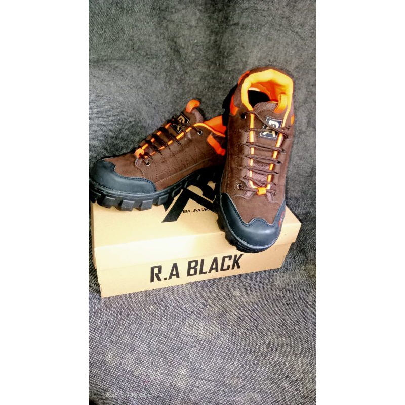 Digoo boots safety pendek