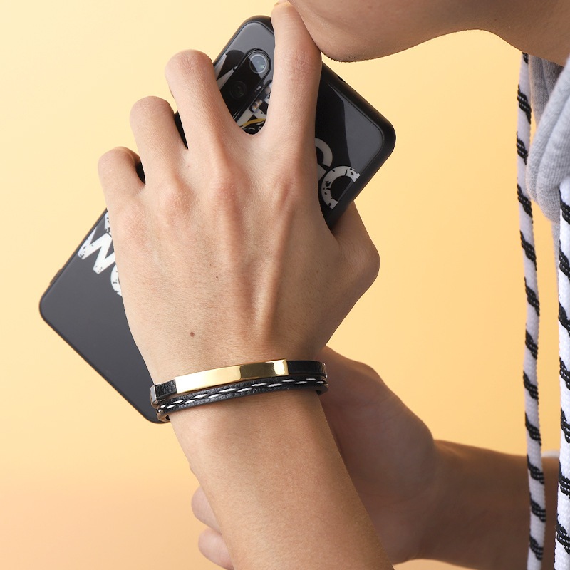 Gelang Kulit Perhiasan Pria Gelang Kulit Kepang Buatan Tangan Ukuran 21.5 Cm Panjang Disesuaikan