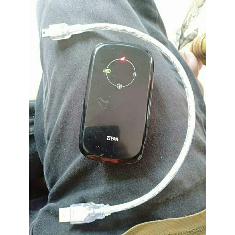 ZTE AC30 Modem Router 2.4GHz Hitam