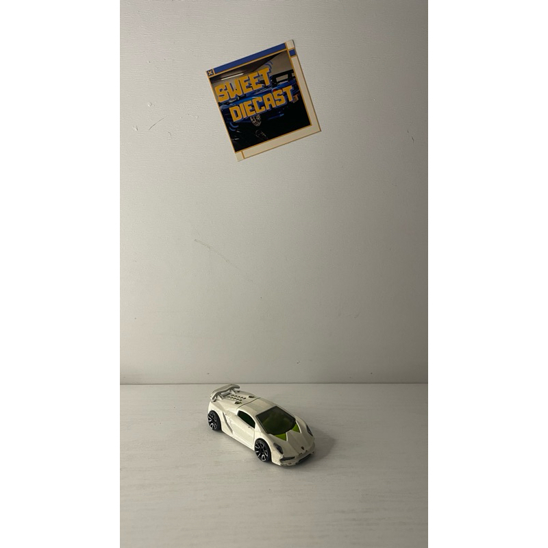 Hotwheels Loose Lamborghini Sesto Elemento