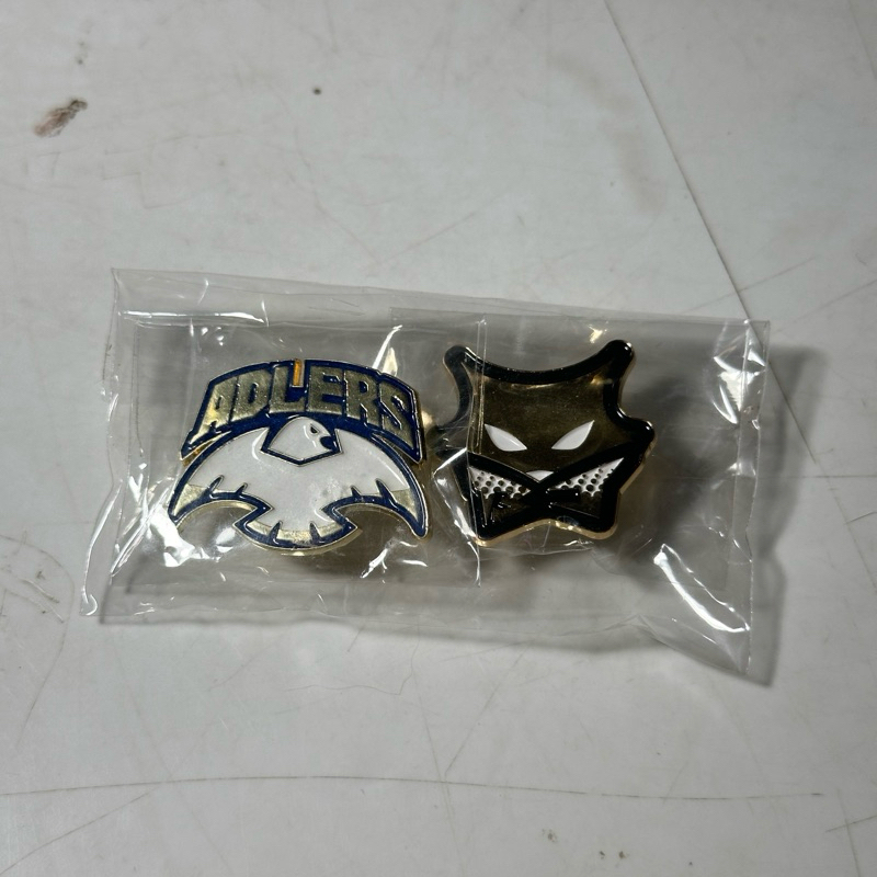 Haikyuu pin badge enamel chronicle msby adlers