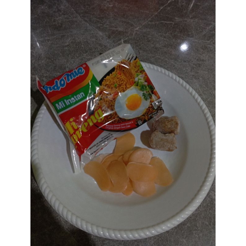 

Mie instan plus toping