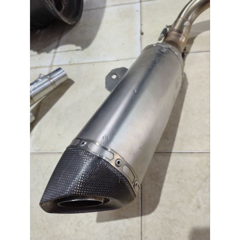 knalpot silencer Akrapovic original