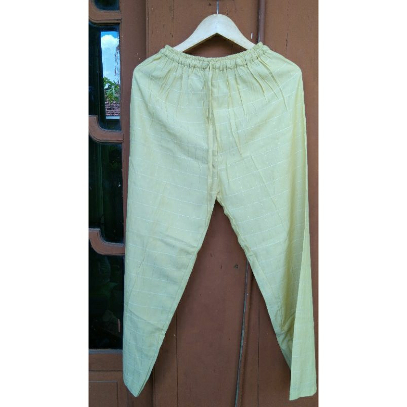 PRELOVED CELANA RAYON WANITA WARNA KUNING SOFT