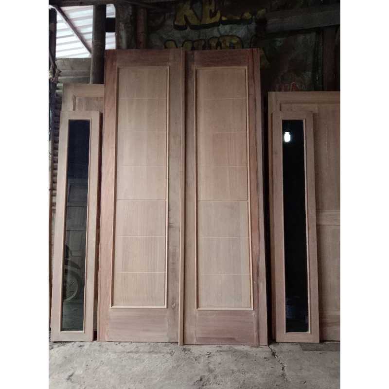 pintu minimalis kupu-kupu plus kusen kayu kalimantan bengkirai