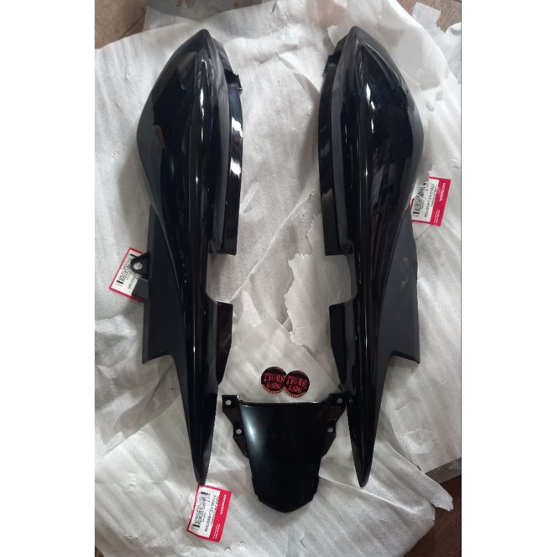 Coverbody cover body kempol original tiger revo tirev new led hitam 77210-KCJ-650FMB 77220-KCJ-650FM