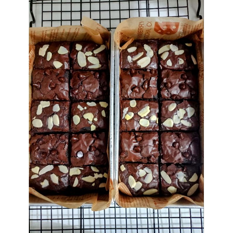 

Fudgy Brownies ukuran 20x10