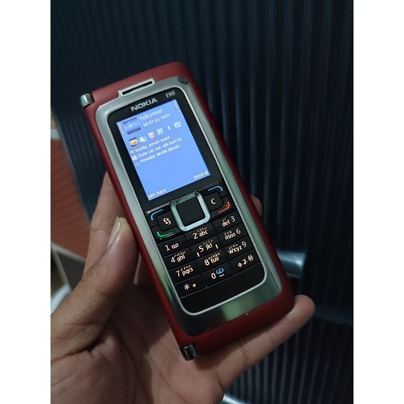 Nokia E90