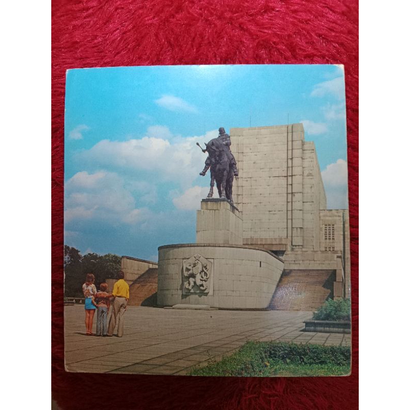 

Foto Souvenir Jadul Ceko monumen Nasional Ukuran 21 Cm X 23 Cm