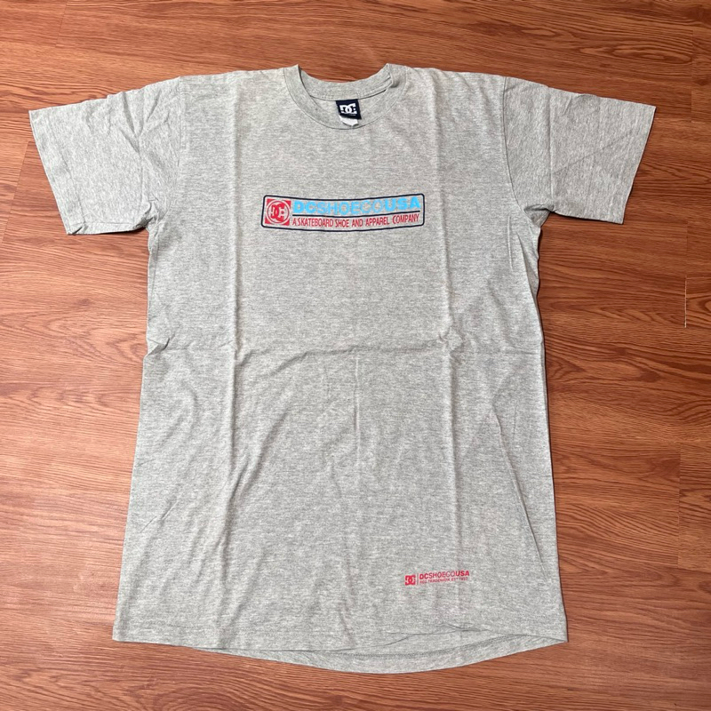 DCSHOECOUSA TEE