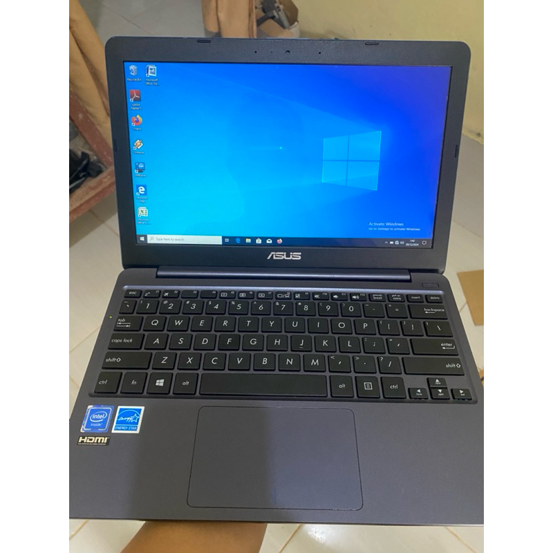 notebook asus e203mah noken mulus 2/ ssd256