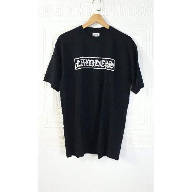 Lawless Jakarta / Lawless Tshirt / Kaos Hitam / Lawless Tshirt Jakarta / Kaos Pria / Kaos Lawless / 