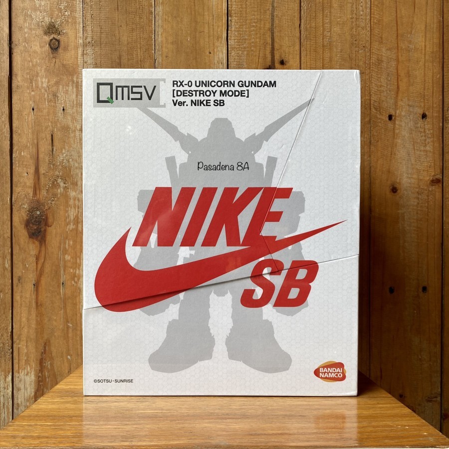 QMSV RX-0 Unicorn Gundam (Destroy Mode) Ver. Nike SB