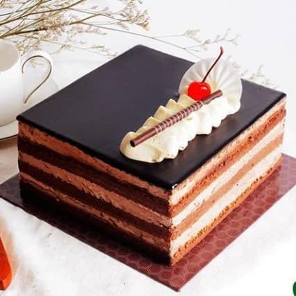 

Kue Ulang Tahun Ultah - Opera Cake 15cm x 15cm ala Doux Delices (Free Kartu Ucapan)