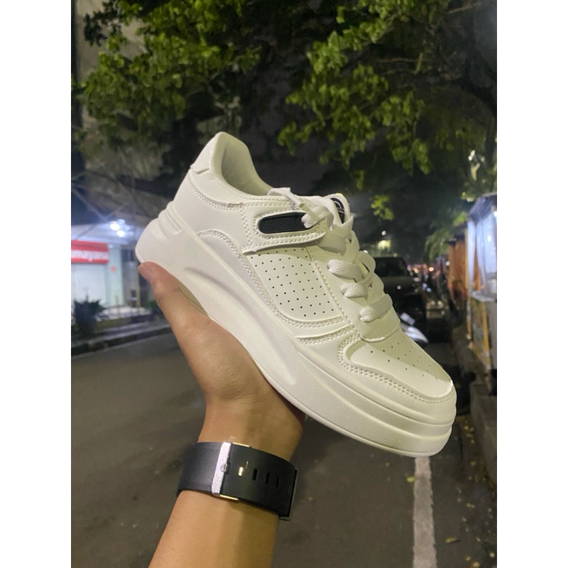 SEPATU WANITA KETS CASUAL FASHION DR.KEVIN