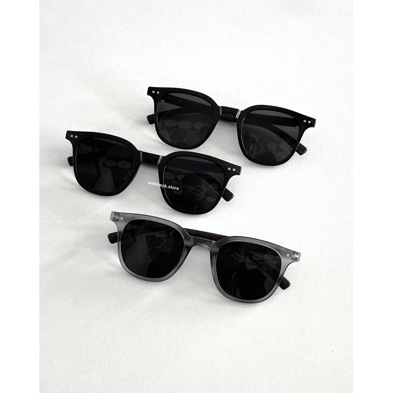 Kacamata Hitam Levi Sunglasses Retro Black Doff Unisex