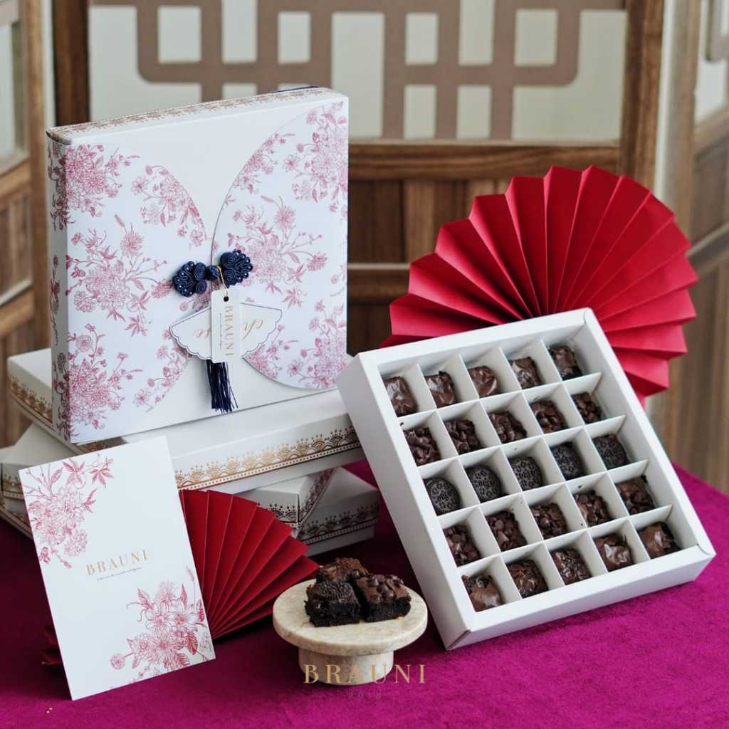 

CNY Hampers Brauni ''THE CHOCOLATIER''