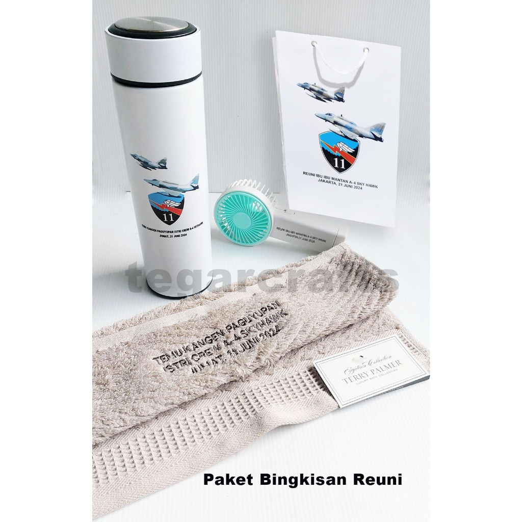 

Paket Alat Tulis Seminar Kit Workshop Cocok Untuk BUMN Pemerintahan Swasta dan TNI