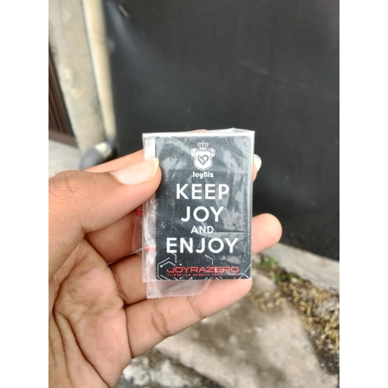 

Sticker Anti Radiasi Yogies Tanggerang