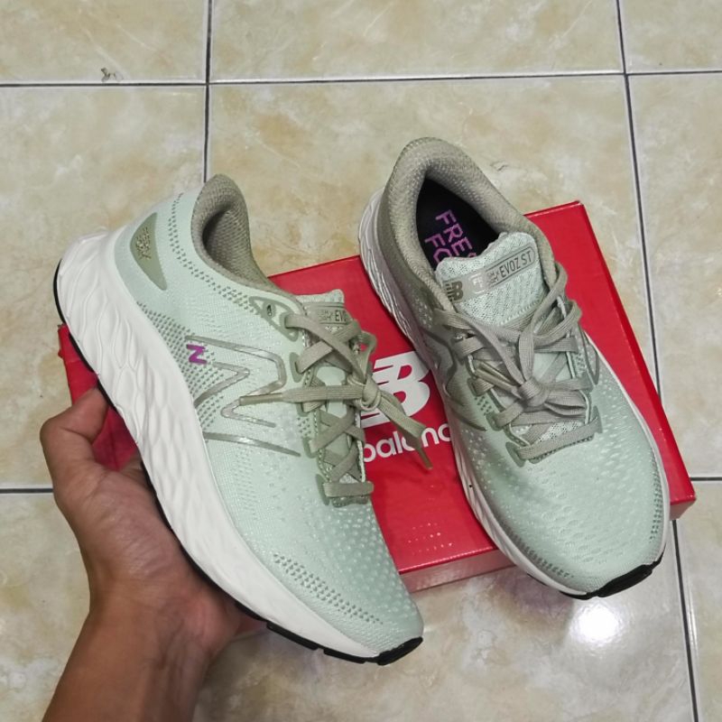 NB EVOZ ORI RESMI MAP WEVOVCA SEPATU LARI WANITA