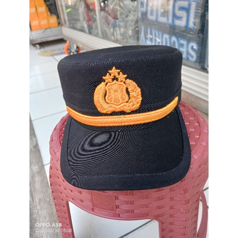 Topi Komando Polri Pama