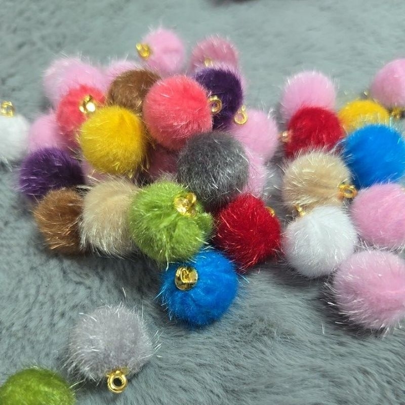 pom pom mini 2 cm