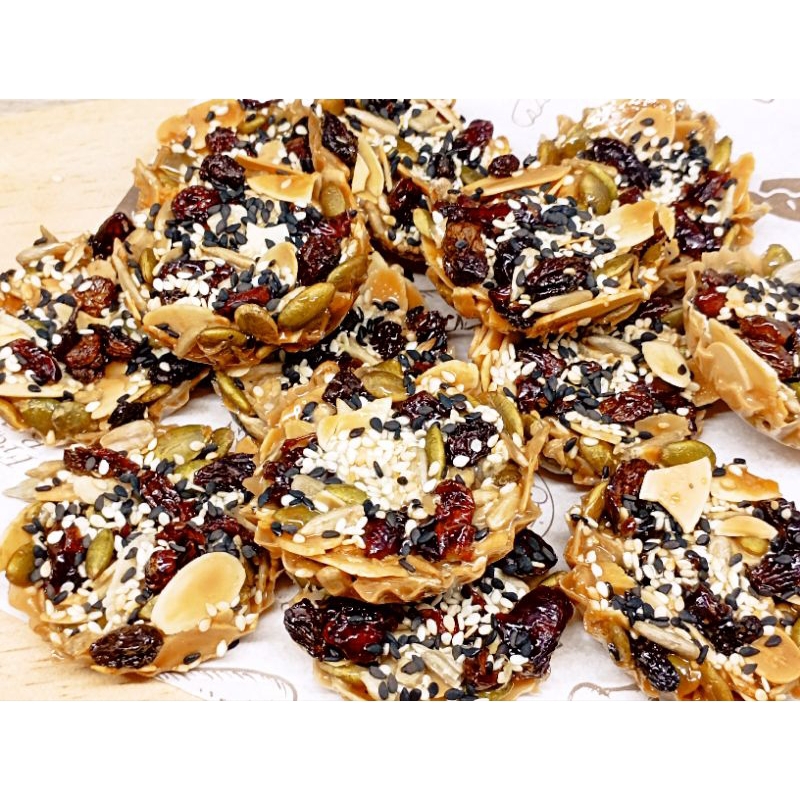

florentinecookies#cranberryalmondflorentine#naughtybrittle#kuetingting#noga#kuelebaran#natal#imlek