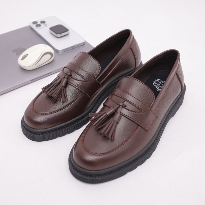 SOTER - Sepatu Docmart Coklat Pria Kulit Pu Asli Loafers Kasual