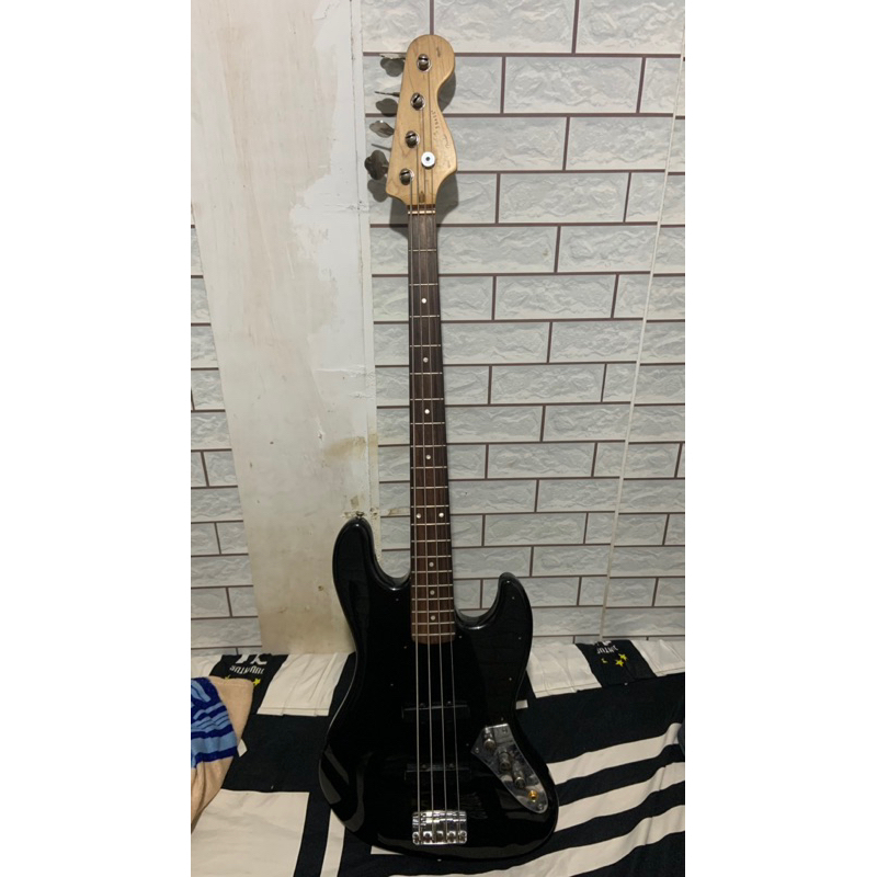 Squier Jazz Bass