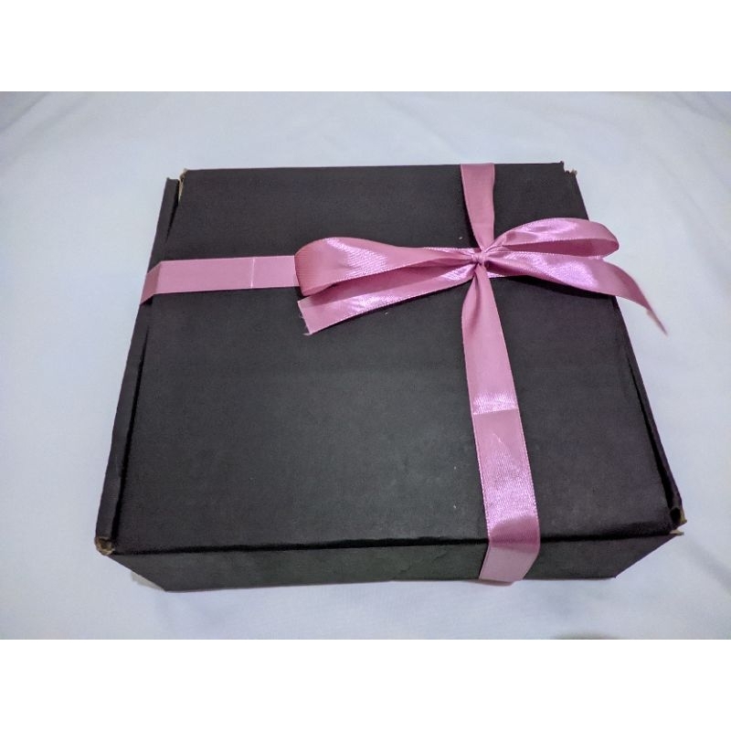

Gift Box Birthday (Kado Ulang Tahun)/Kado Anniversary/Kado Wisuda/Dll