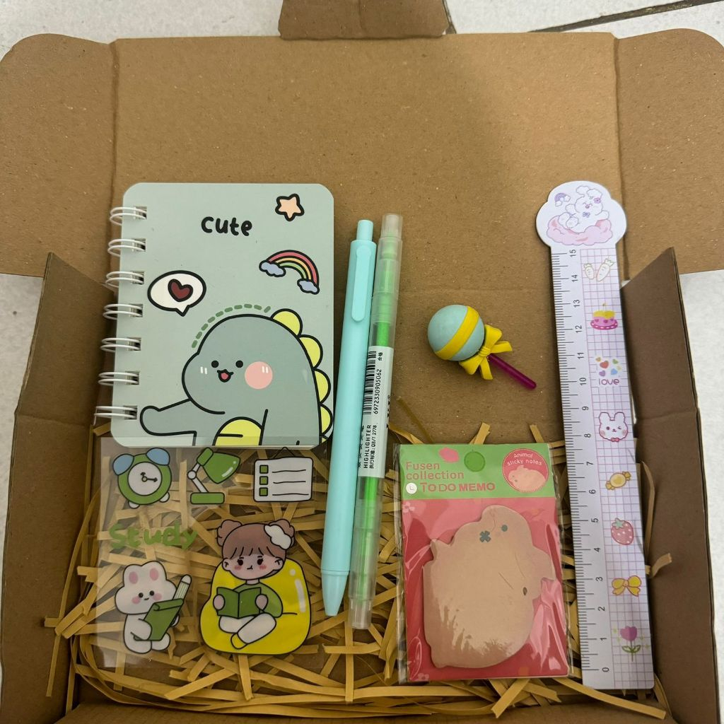 

GIFT SET Alat Tulis Lengkap 7 in 1/ Hampers Anak MURAH